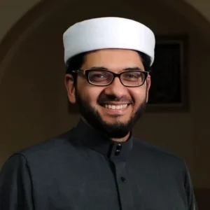Qualified Islamic scholars teaching Quran recitation as per Arabic phonetics